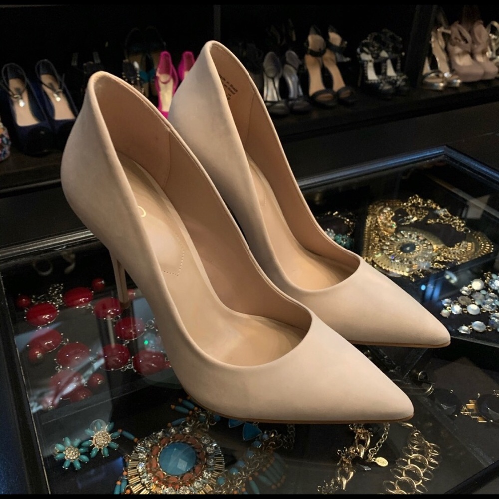 Aldo Cassidy Heels in bone suede color.